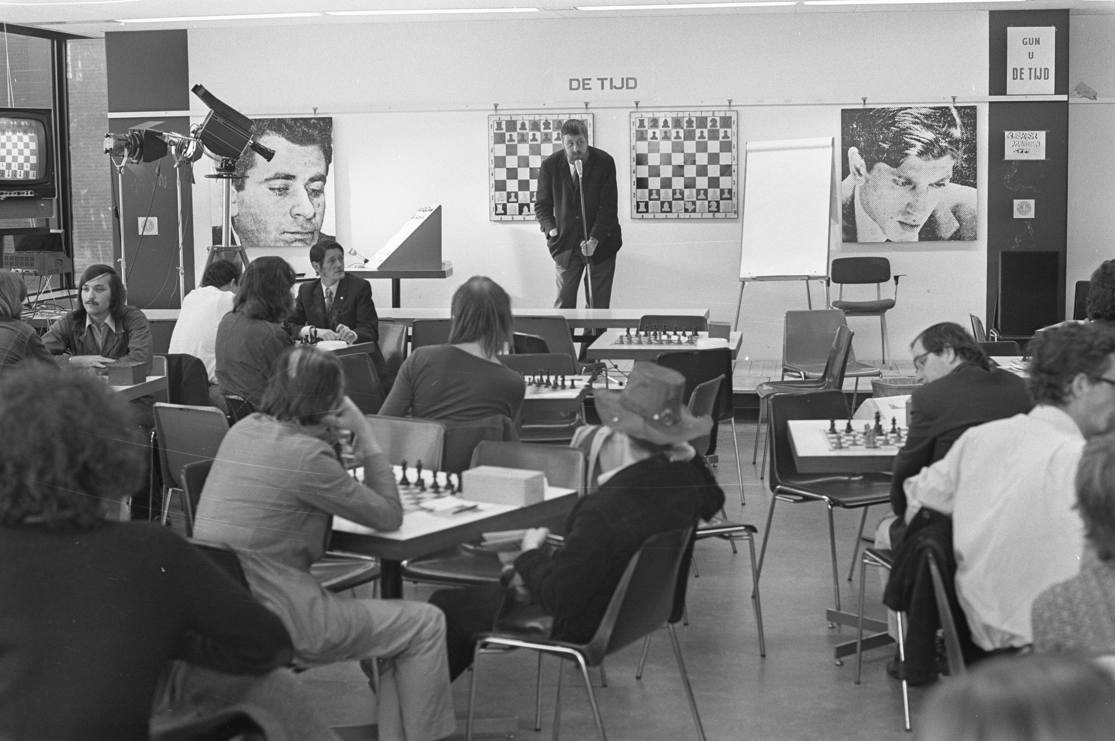 Commentary and analysis during the 1972 Fischer-Spassky World Championship match